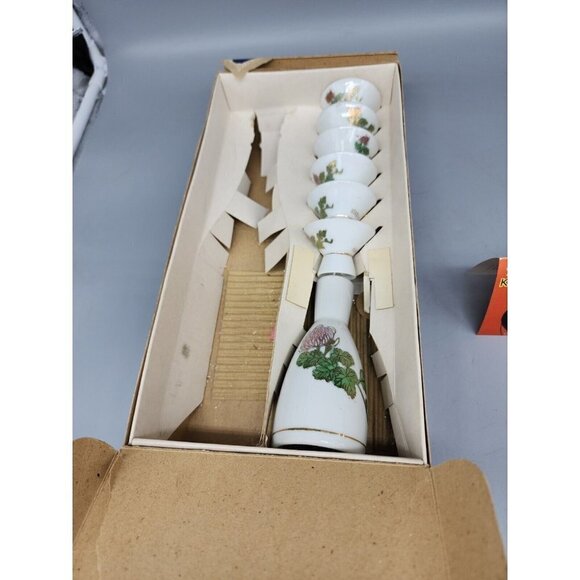 VINTAGE  KIKU-MASAMUNE AUTHENTIC SEAL GOLD TRIM 6 CUPS & 1 FLASK SAKE SET! - Picture 3 of 8